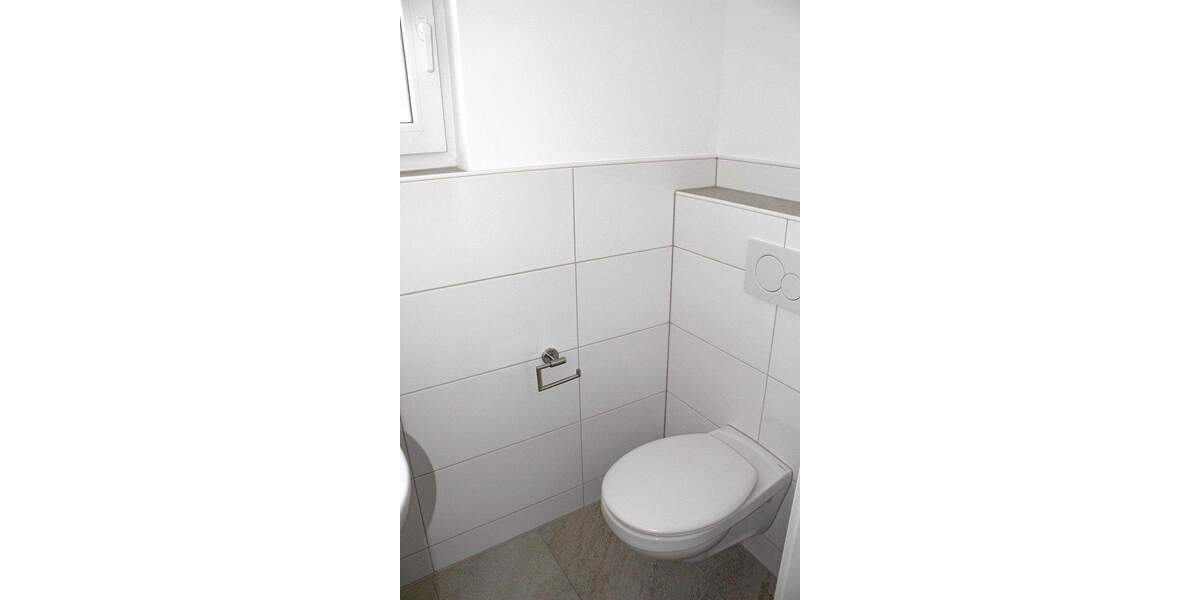 Etagenwohnung Königswinter Thomasberg - 3 Zimmer, 94 m&sup2;, 1.240&euro; | Angebot:25780275