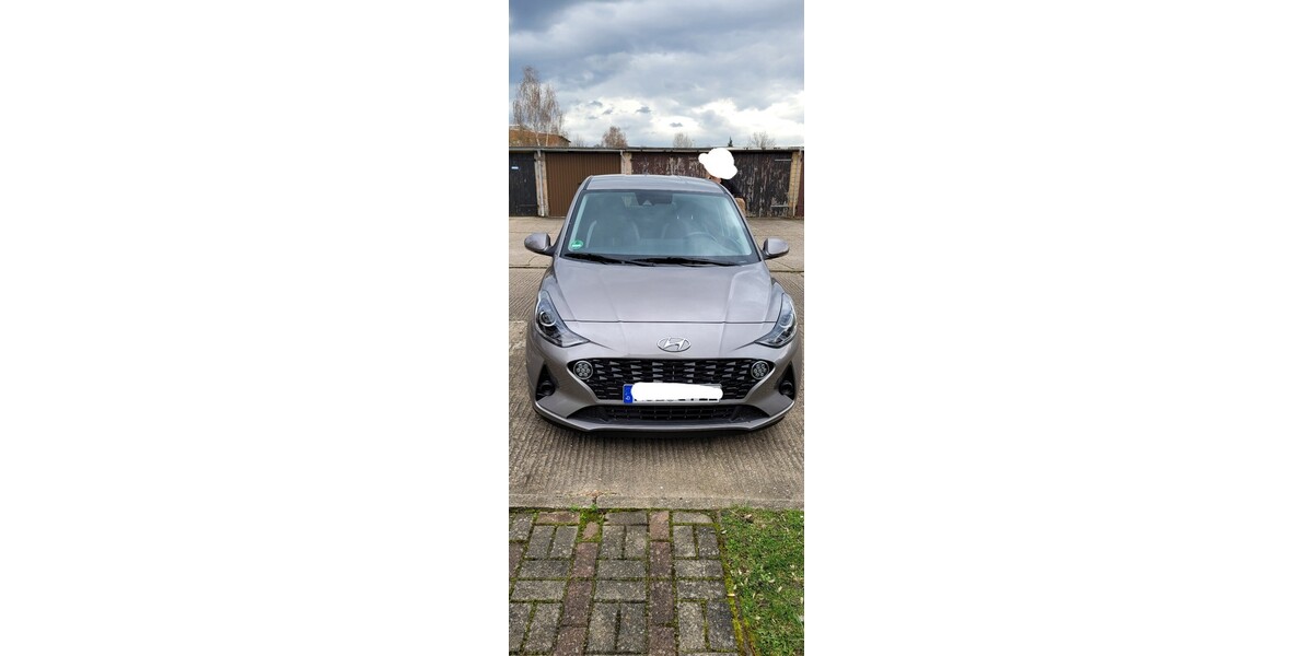 Hyundai i10 2.400 km 14.850 &euro; Aschersleben 06449