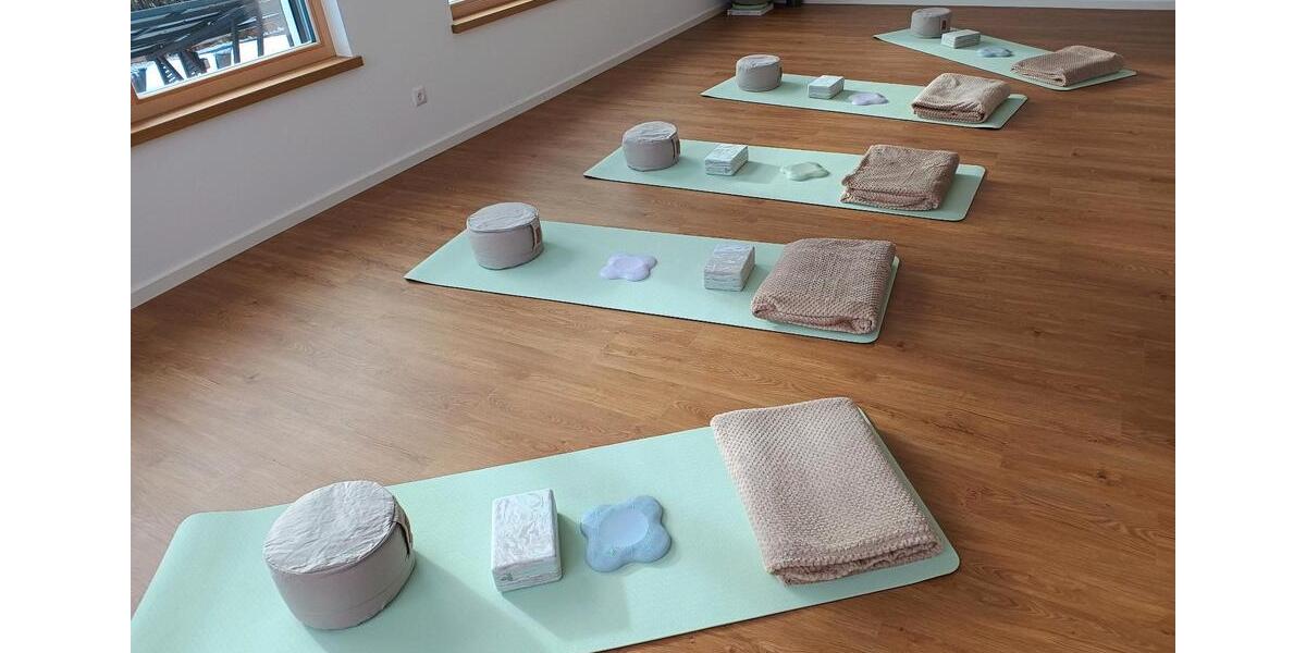 Heller StudioSeminarBewegungsraum im Neubau (Gewerbegebiet) zimmer