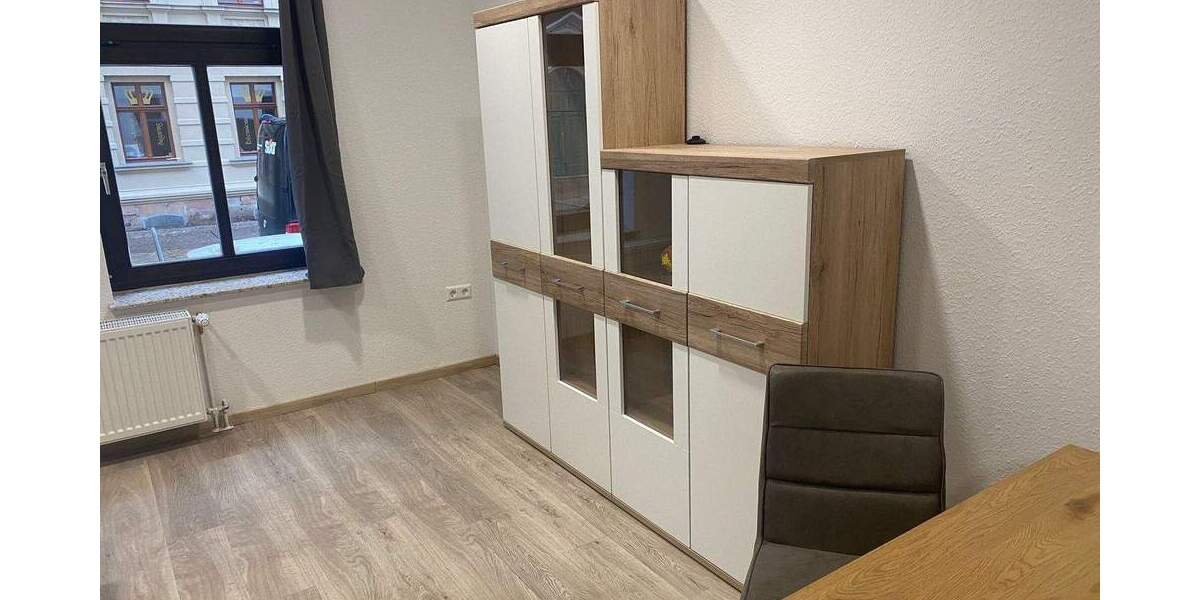 Etagenwohnung Halle (Saale) Innenstadt - 6 Zimmer, 151 m&sup2;, 2.000&euro; | Angebot:26686836