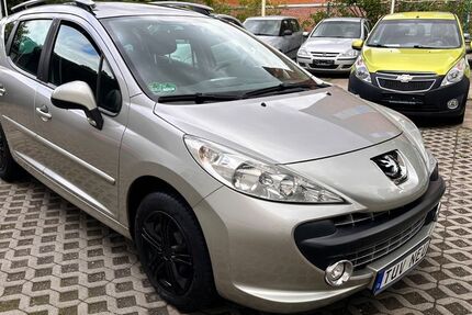 Peugeot 207 142.000 km 2.990 &euro; Berlin 13403