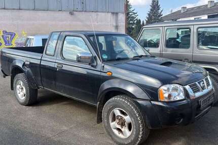 Nissan Navara 257.553 km 3.499 &euro; Weil Im Schoenbuch 71093