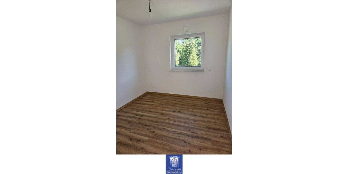 Einfamilienhaus Weinböhla - 4 Zimmer, 132 m&sup2;, 2.000&euro; | Angebot:26799228