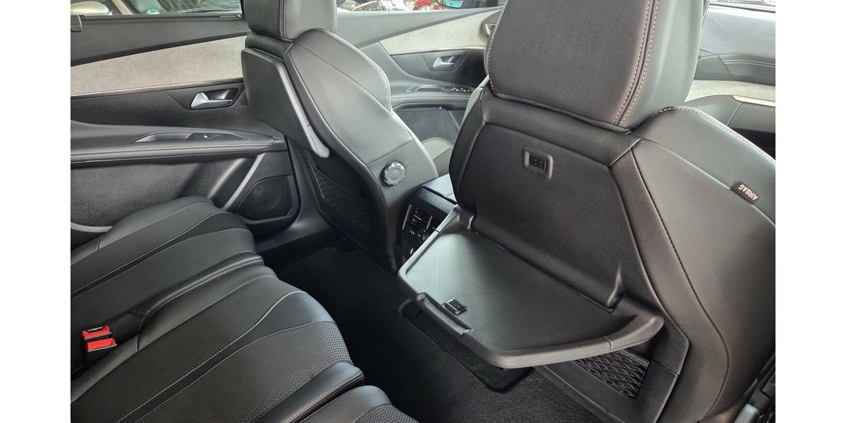 Peugeot 5008 GT 7 Sitze LED Autom. 16.678 km 24.000 &euro; Wilsdruff 01723