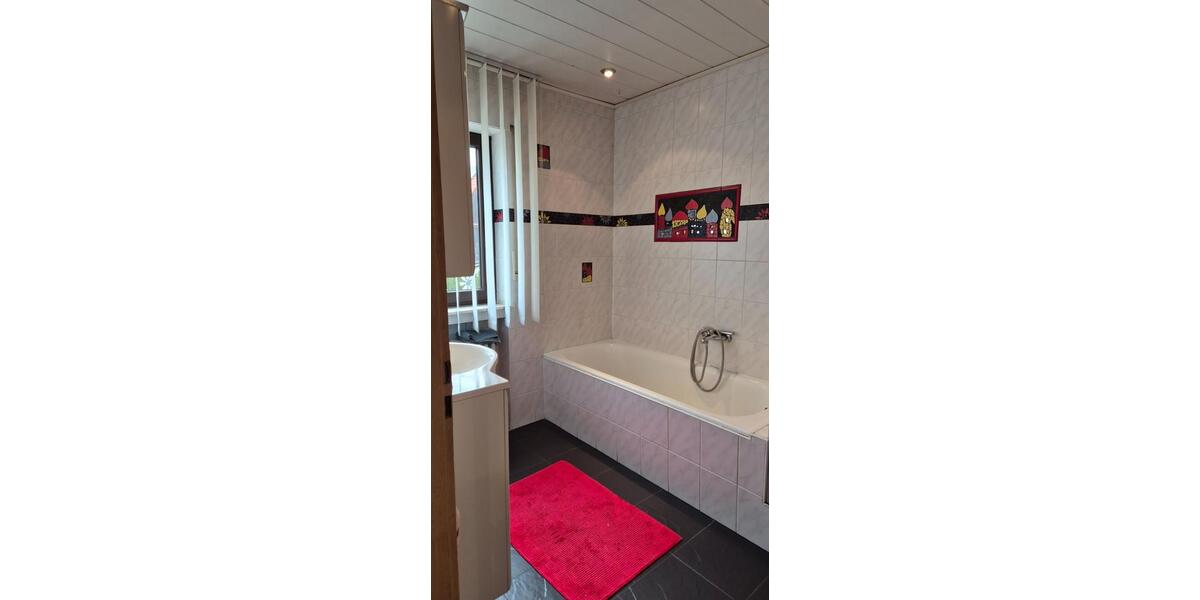 Etagenwohnung Leinburg - 3 Zimmer, 87 m&sup2;, 890&euro; | Angebot:25711945