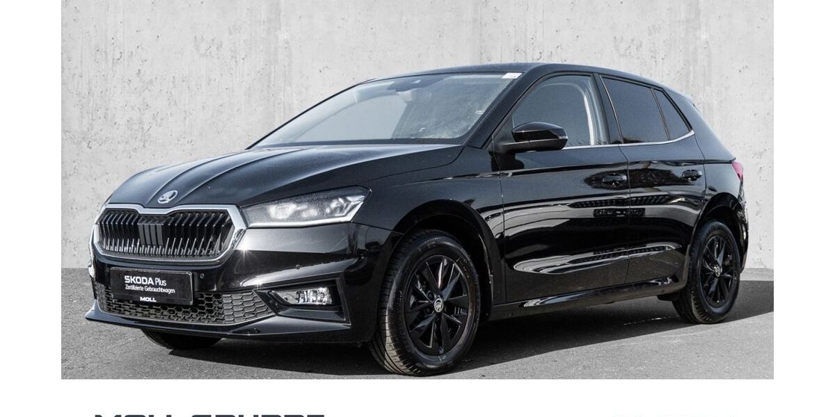 Skoda Fabia 27.295 km 19.990 &euro; Düsseldorf 40474