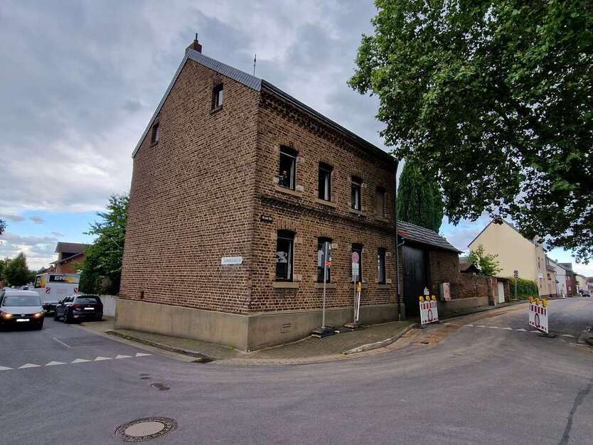 Haus zum Kaufen in Bornheim 269.000 € 146 m²