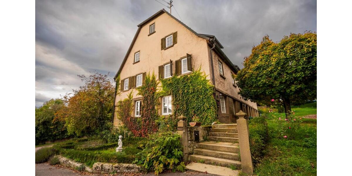 Bauernhaus, Landhaus Neuenstein - 11 Zimmer, 370 m&sup2;, 1.800&euro; | Angebot:25263112