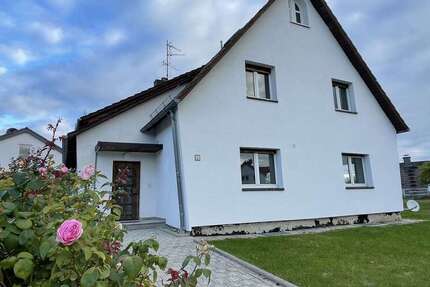 Haus zum Mieten in Glashütten 2.200 € 186 m²