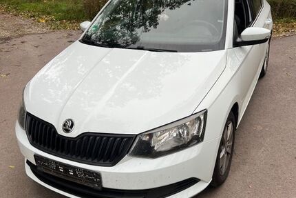 Skoda Fabia 181.000 km 6.300 € Vogelsberg 99610