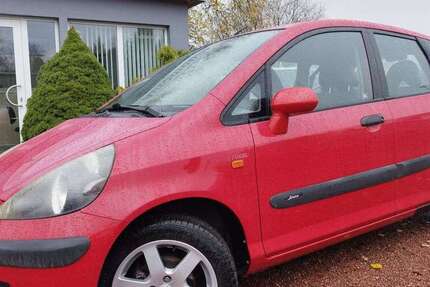 Honda Jazz 109.000 km 1.890 € Neukirchen 09221