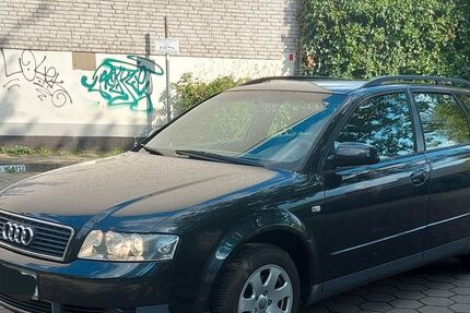Audi A4 223.454 km 2.470 &euro; Hamburg 22111