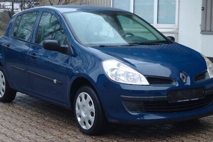 Renault Clio 66.345 km 3.850 &euro; Mönchengladbach 41066