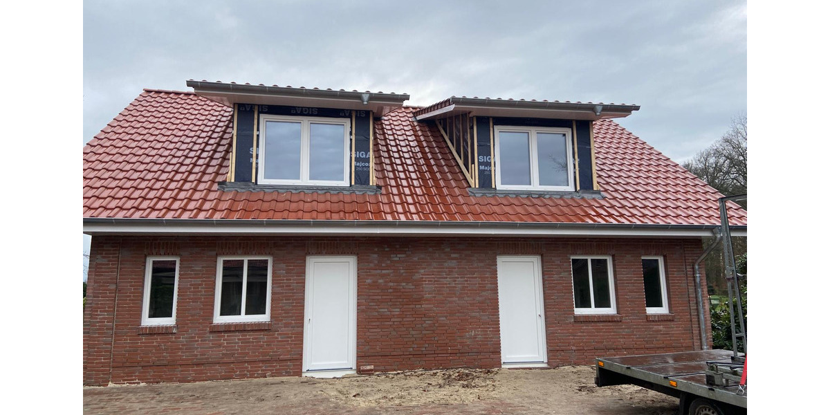 Moderne Neubau-Doppelhaushälfte (90 m²) nach KfW-70-Standard in L 3 zimmer