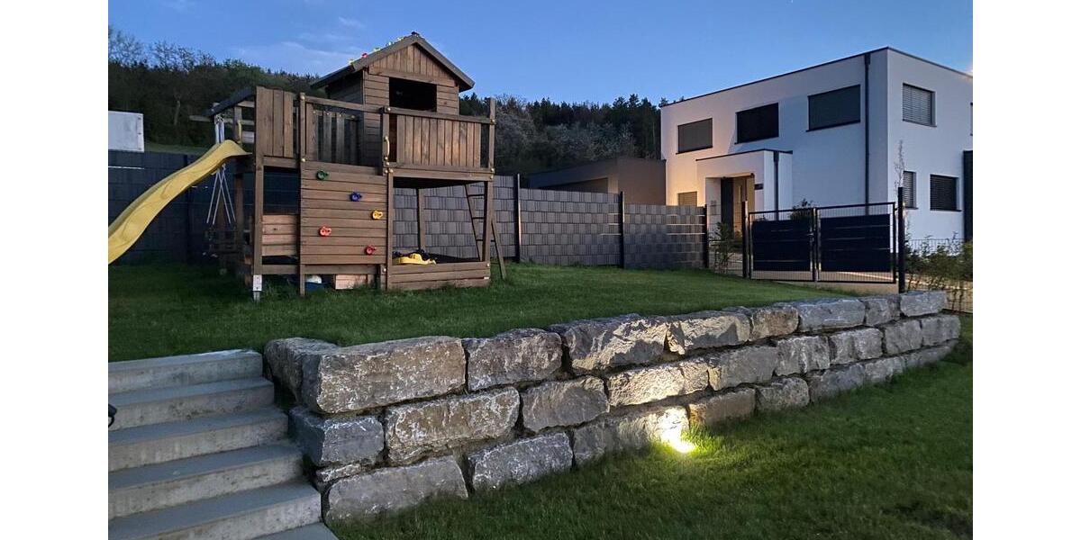 Villa Thüngen - 7 Zimmer, 210 m&sup2;, 2.500&euro; | Angebot:26129967