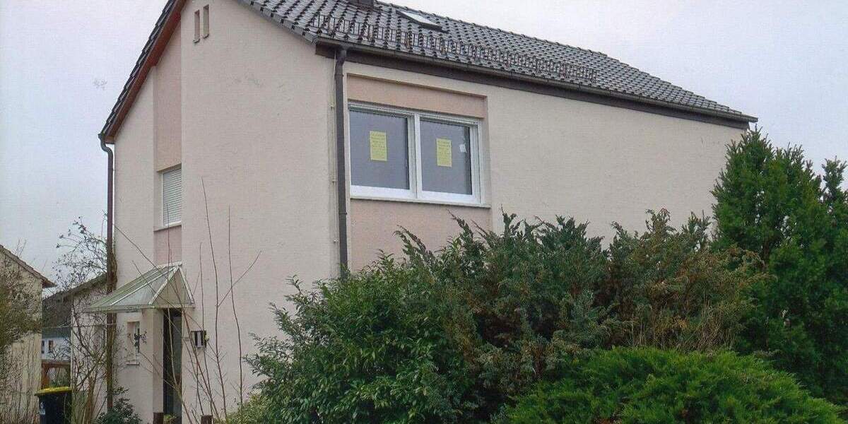 Mehrfamilienhaus, Wohnhaus Wülfershausen an der Saale Wülfershausen - 4 Zimmer, 100 m&sup2;, 1.200&euro; | Angebot:25727692