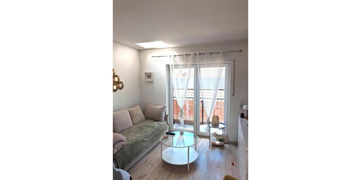 Dachgeschoßwohnung Hennef (Sieg) - 2 Zimmer, 50 m&sup2;, 740&euro; | Angebot:26258513