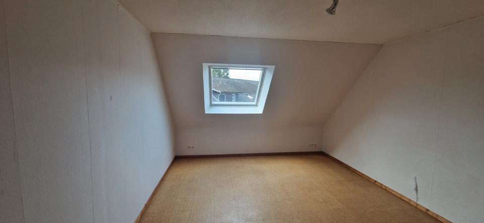 Dachgeschoßwohnung Wrestedt - 4 Zimmer, 133 m&sup2;, 950&euro; | Angebot:26103314