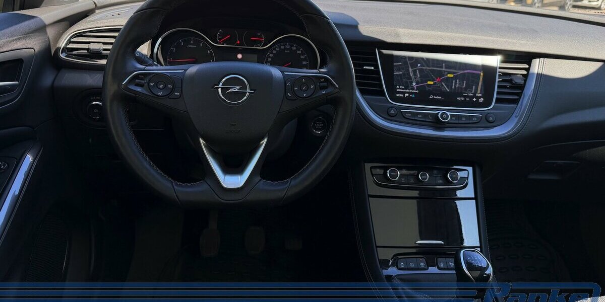 Opel Grandland Innovation*AHK*E-Koffer*Pano*Car-Play* 169.817 km 10.890 &euro; Berlin 13187