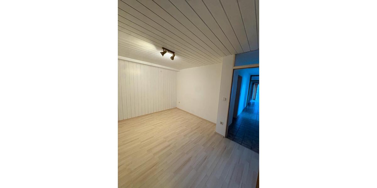 Etagenwohnung Bad Hersfeld - 3 Zimmer, 80 m&sup2;, 725&euro; | Angebot:25593227