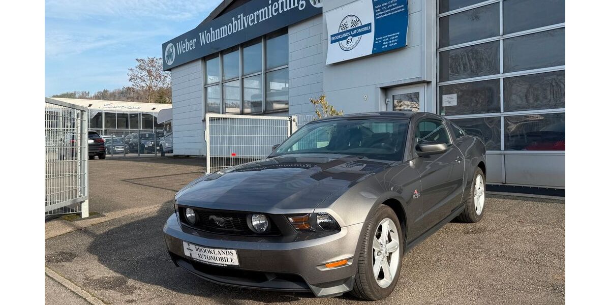 Ford Mustang 153.000 km 17.900 &euro; Winterbach 73650