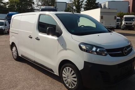 Opel Vivaro 97.715 km 14.161 &euro; Essen 45307