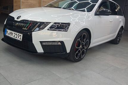 Skoda Octavia 182.000 km 18.900 € München 80469