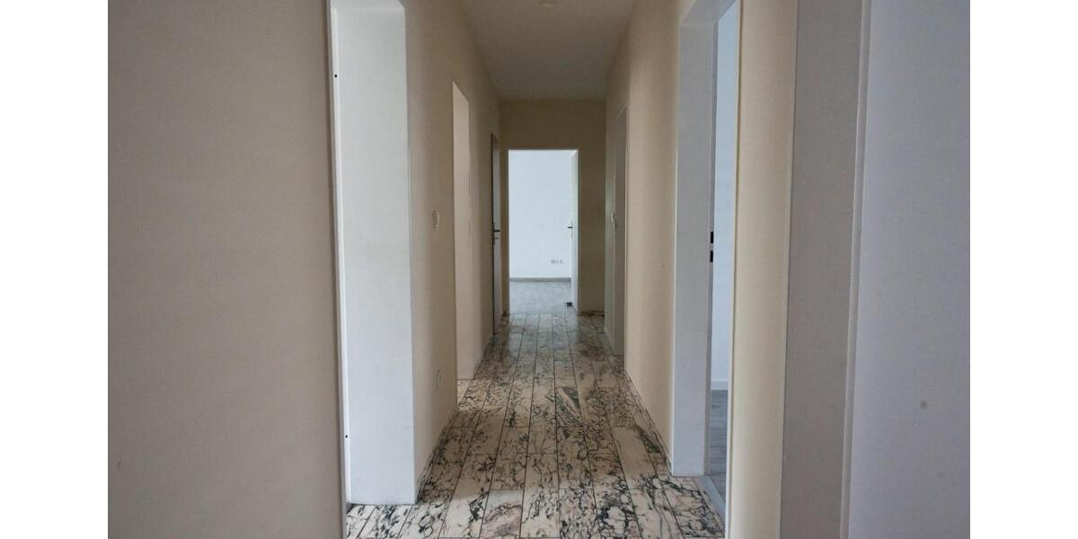Erdgeschoßwohnung Rinteln - 5 Zimmer, 103 m&sup2;, 175.000&euro; | Angebot:26795667
