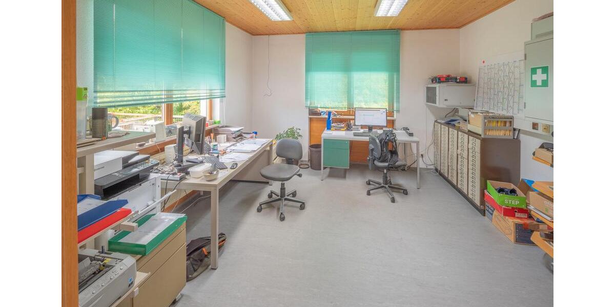 Gewerbeobjekt Villingen-Schwenningen Schwenningen - 3.934&euro; | Angebot:22041343