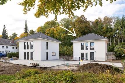 Haus zum Kaufen in Gauting 1.490.000 € 183.07 m² 7 zimmer