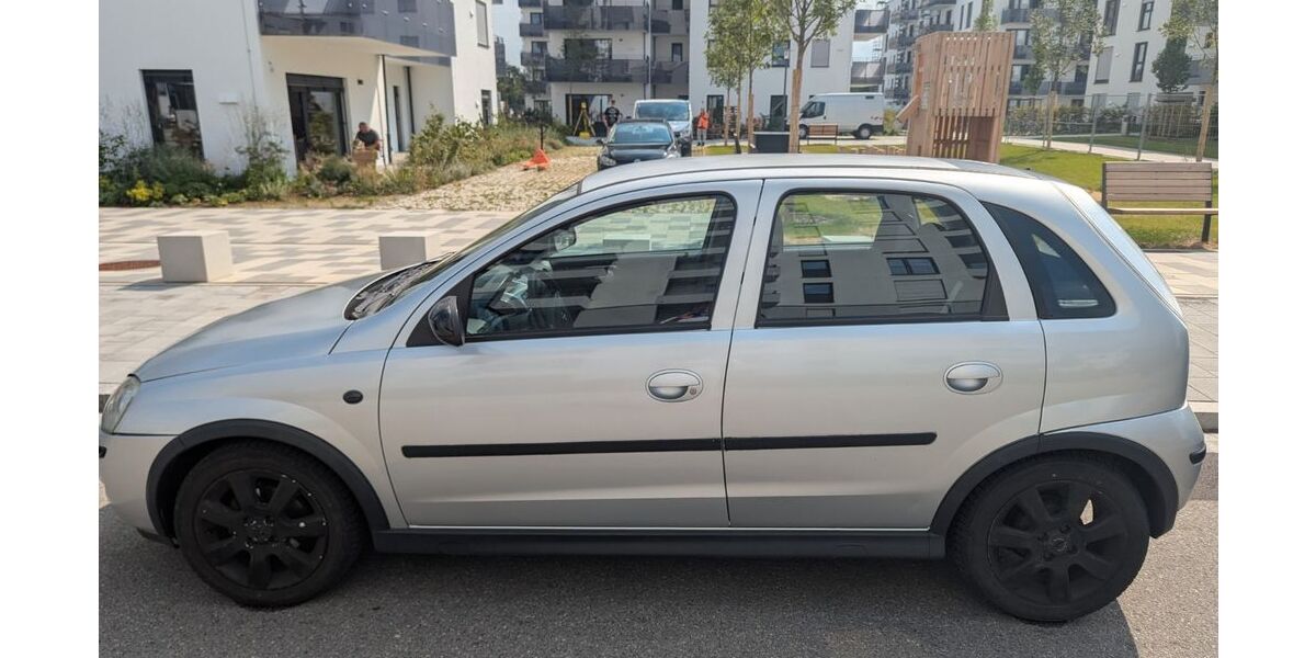 Opel Corsa 138.000 km 800 &euro; Regensburg 93055