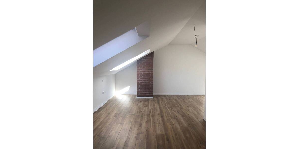 Etagenwohnung Schriesheim - 5 Zimmer, 197 m&sup2;, 2.300&euro; | Angebot:26545588