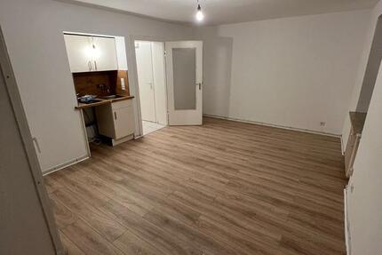 Charmante Einzimmer. Keller. Parkplatz. Garten 1 zimmer