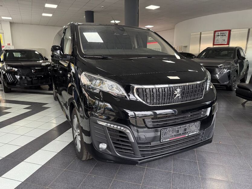 Peugeot Traveller 112.648 km 25.390 € Duisburg 47229