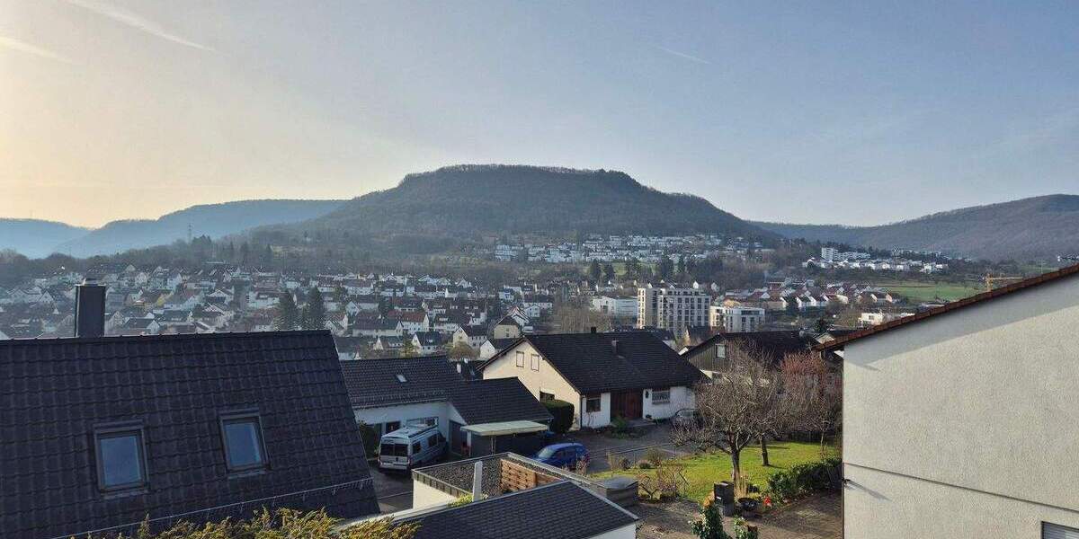 Etagenwohnung Pfullingen - 4 Zimmer, 99 m&sup2;, 1.100&euro; | Angebot:25778769