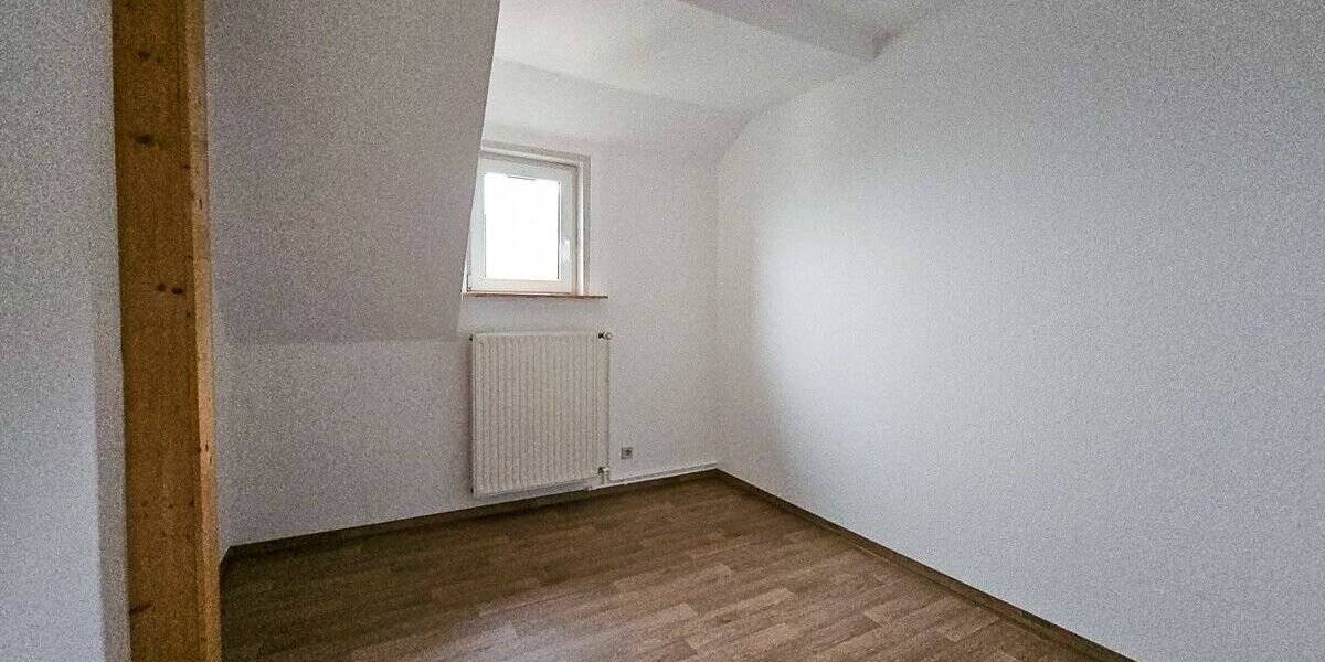 Etagenwohnung Lößnitz - 3 Zimmer, 62 m&sup2;, 375&euro; | Angebot:26852932