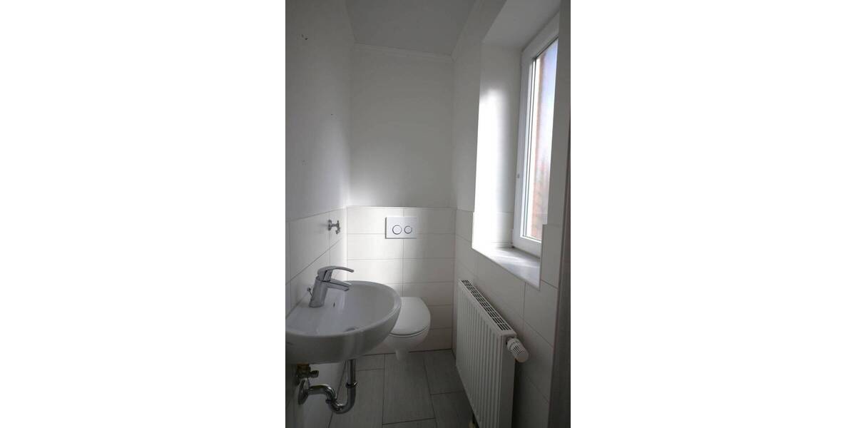 Mehrfamilienhaus, Wohnhaus Basedow - 3 Zimmer, 97 m&sup2;, 1.050&euro; | Angebot:26358936