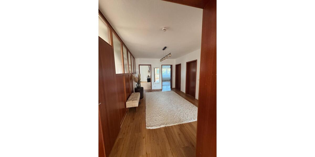 Etagenwohnung Neumarkt in der Oberpfalz Altenhof - 3 Zimmer, 106 m&sup2;, 1.200&euro; | Angebot:26327154