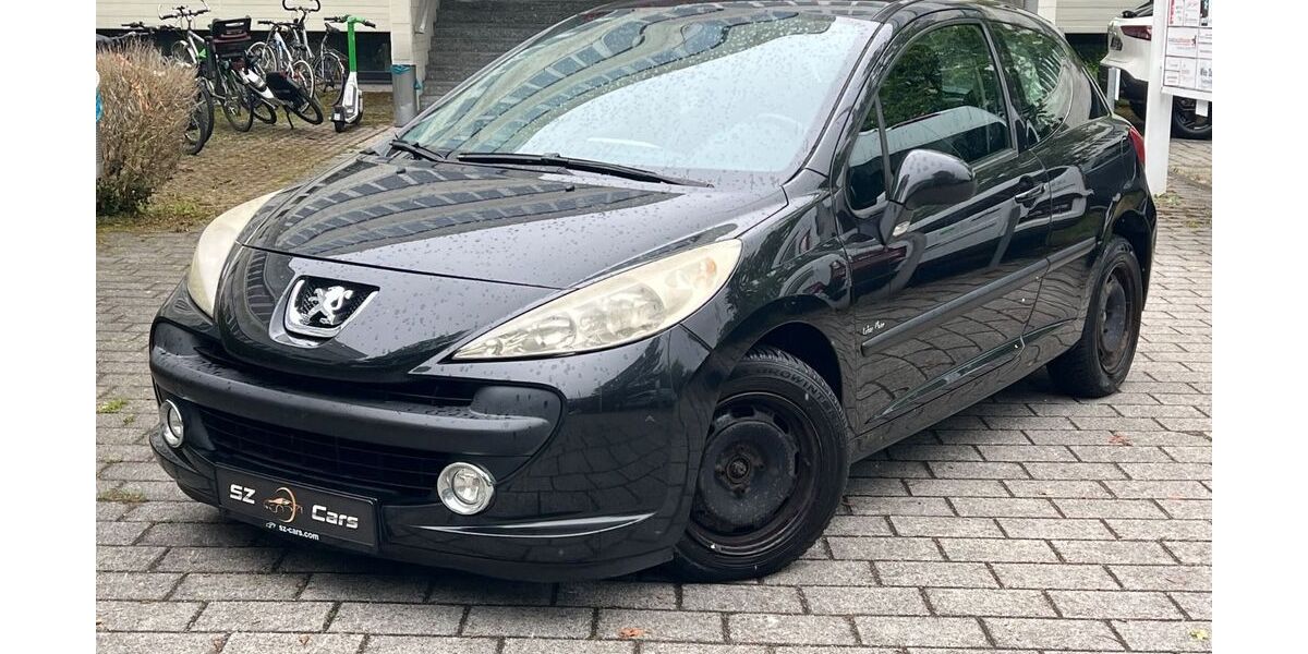 Peugeot 207 120.100 km 999 &euro; München 81677