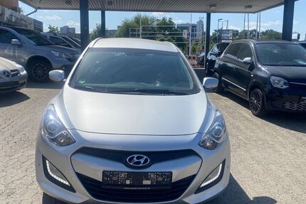 Hyundai i30 157.000 km 7.400 &euro; Braunschweig 38114