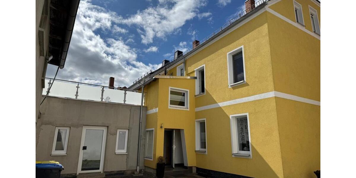 Mehrfamilienhaus Reihenendhaus Immobilie Wohngebäude mit Garten 8 zimmer