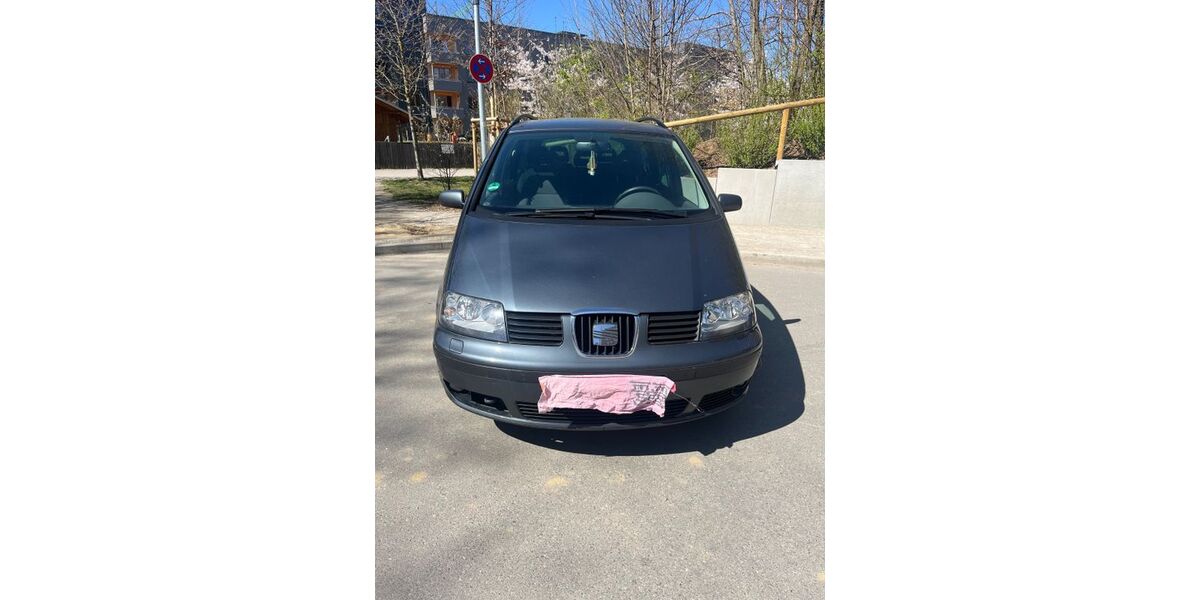 Seat Alhambra 193.000 km 4.800 &euro; München 81249