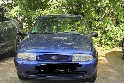 Ford Fiesta 93.000 km 2.000 € Bremen 28195