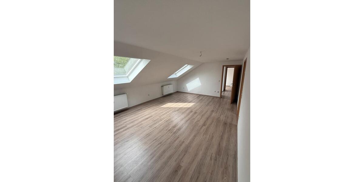 Dachgeschoßwohnung Wesel Bislich - 3.5 Zimmer, 70 m&sup2;, 560&euro; | Angebot:26393522