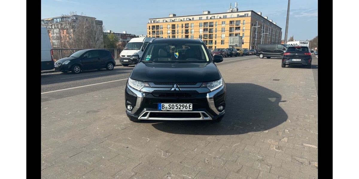 Mitsubishi Plug-in Hybrid Outlander 59.000 km 17.990 &euro; Gifhorn 38518