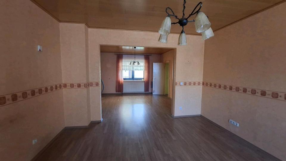 Reihenhaus Beckingen - 7 Zimmer, 140 m&sup2;, 120.000&euro; | Angebot:26884832