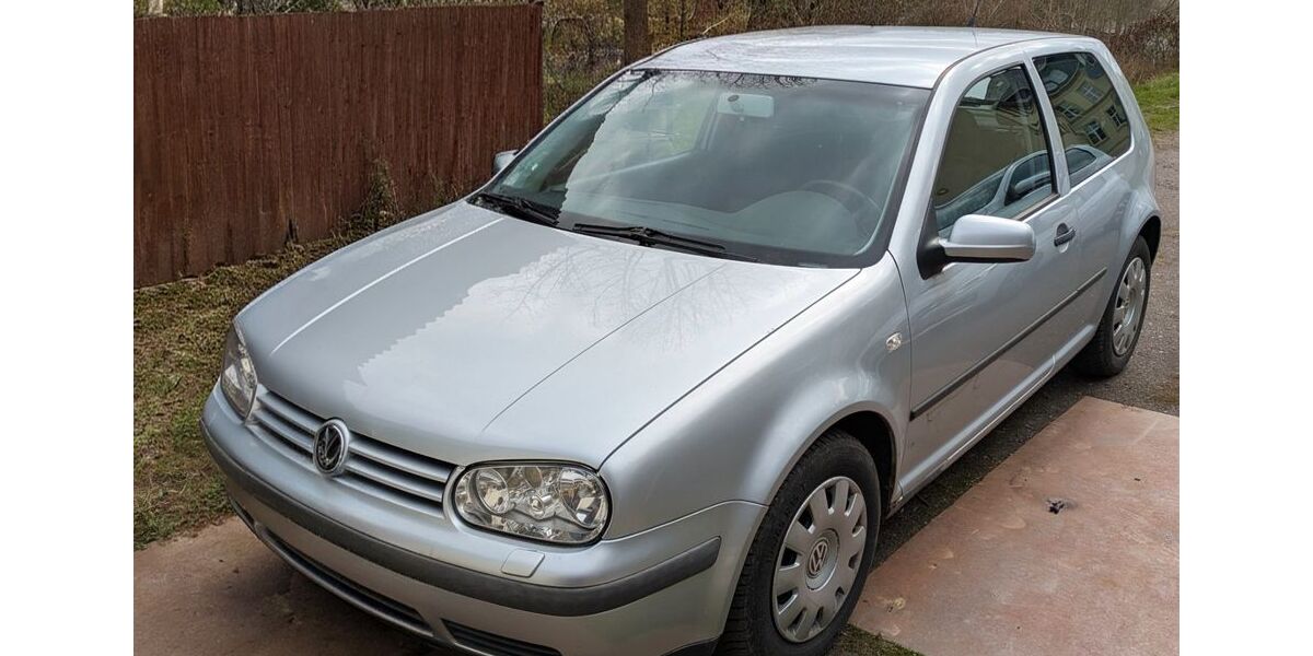 VW Golf 184.800 km 1.111 &euro; Mulda 09619