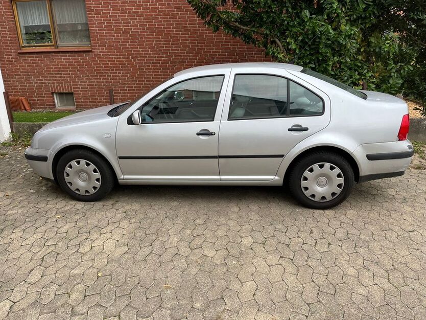 VW Bora 108.000 km 2.250 € Peine 31228