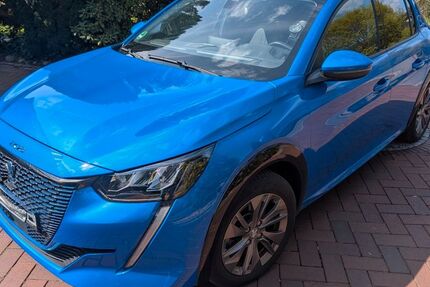 Peugeot 208 70.067 km 14.400 &euro; Westoverledingen 26810