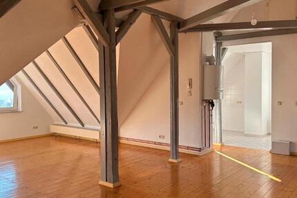 Dachgeschosswohnung mit Blick über Zella-Mehlis 3 zimmer